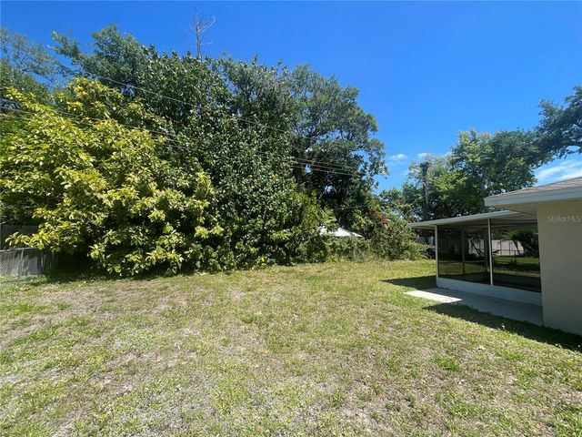 220 AVALON ROAD, Venice, FL 34293