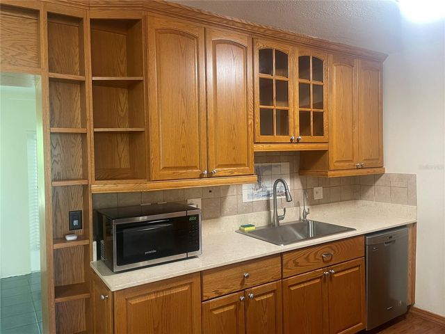 220 AVALON ROAD, Venice, FL 34293
