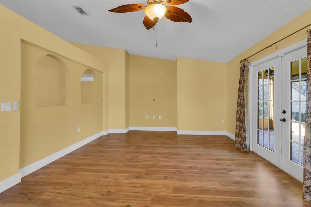 Image 12 of property listing at 149 SPANISH BAY DRIVE, Sanford, FL 32771