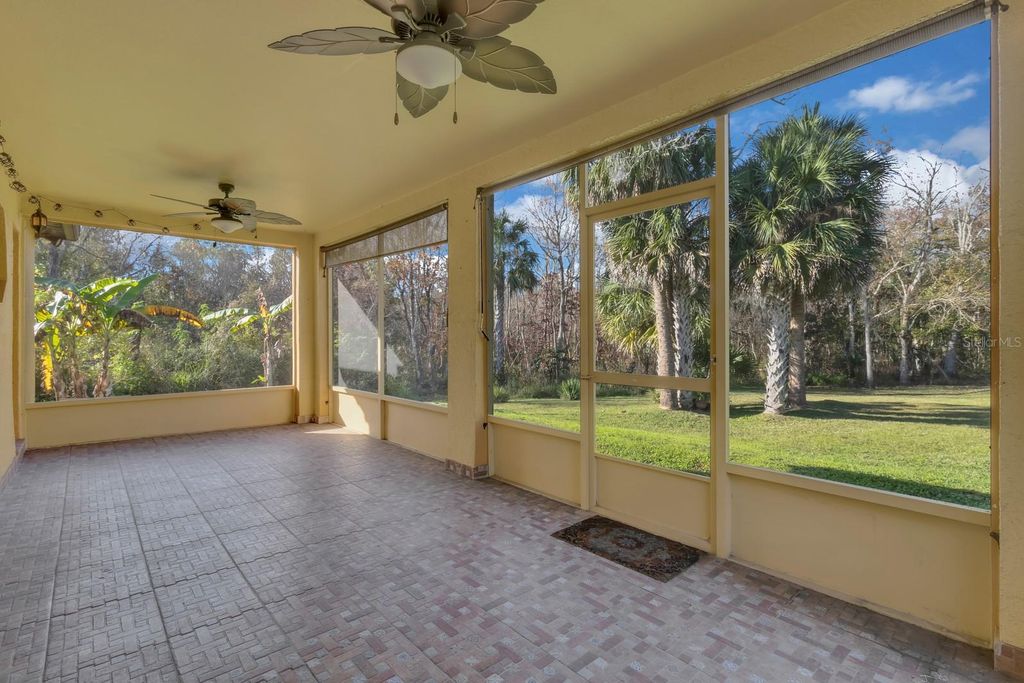 Image 13 of property listing at 149 SPANISH BAY DRIVE, Sanford, FL 32771