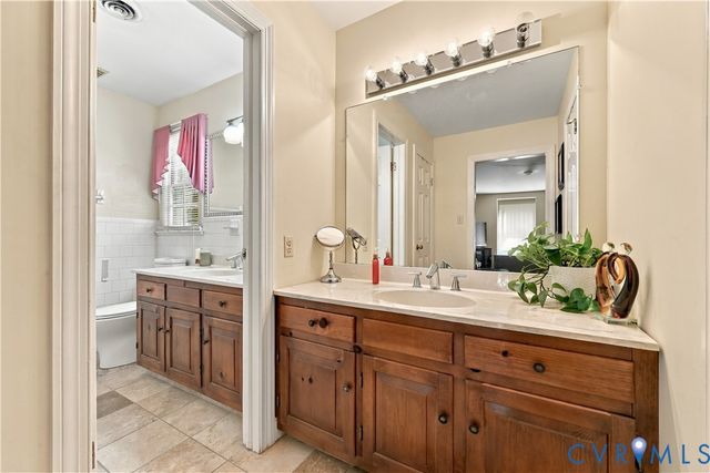 8307 Wallingford Ln, Henrico, VA 23227