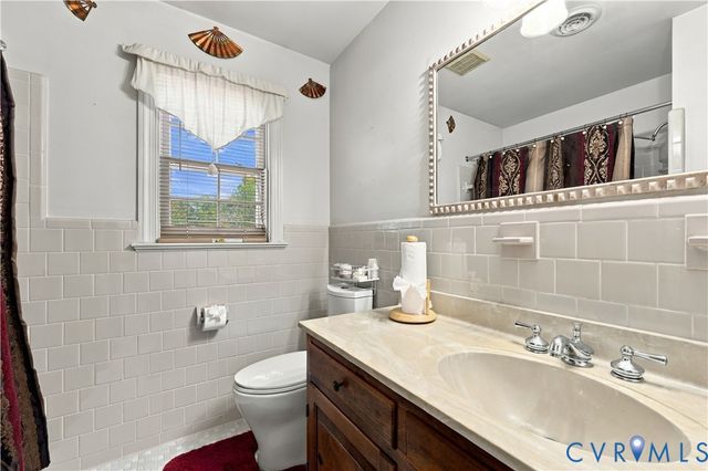 8307 Wallingford Ln, Henrico, VA 23227