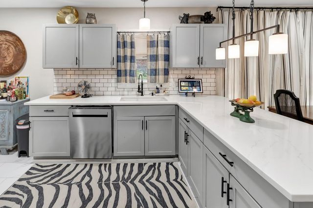 101 N Cameron Street, Victoria, TX 77901