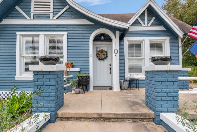 101 N Cameron Street, Victoria, TX 77901