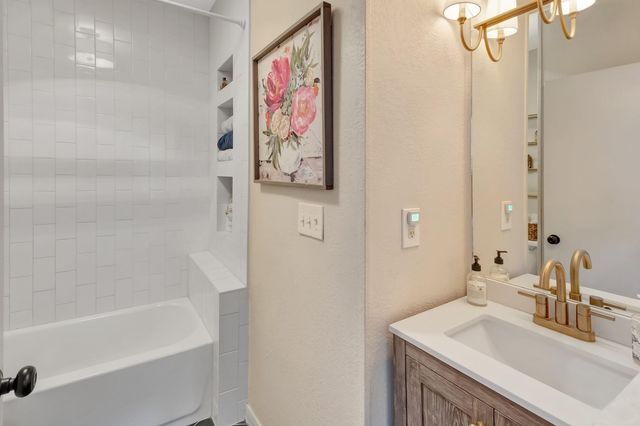 101 N Cameron Street, Victoria, TX 77901