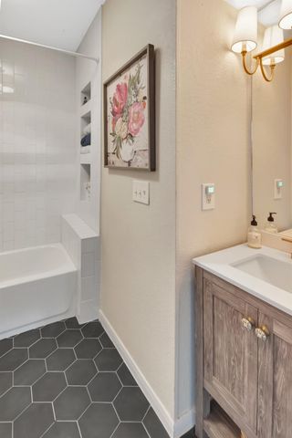 101 N Cameron Street, Victoria, TX 77901