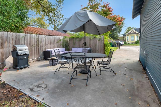 101 N Cameron Street, Victoria, TX 77901