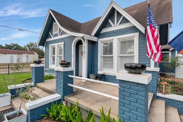 101 N Cameron Street, Victoria, TX 77901