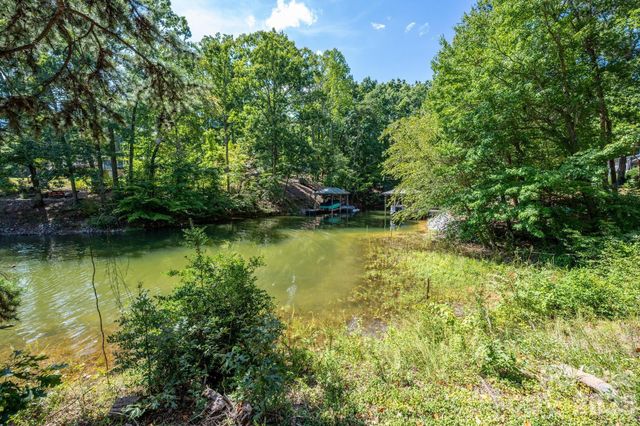 8237 Lymnos Lane, Sherrills Ford, NC 28673