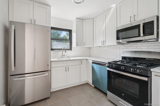 148 Sneden Place W 148, Spring Valley, NY 10977