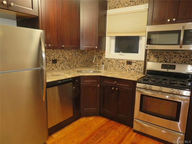 3 S Magnolia Street, Pearl River, NY 10965