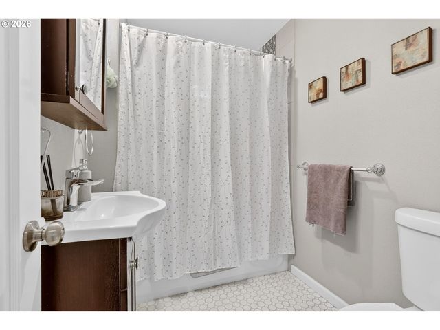 20951 Se BOHNA PARK Rd, Damascus, OR 97089