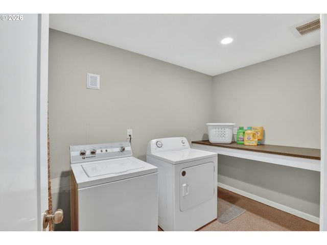 20951 Se BOHNA PARK Rd, Damascus, OR 97089