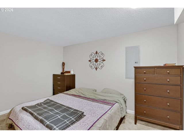 20951 Se BOHNA PARK Rd, Damascus, OR 97089