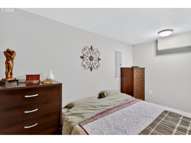 20951 Se BOHNA PARK Rd, Damascus, OR 97089