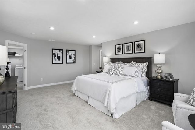 3412 FOX POINTE LN, York, PA 17404