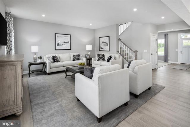 3412 FOX POINTE LN, York, PA 17404