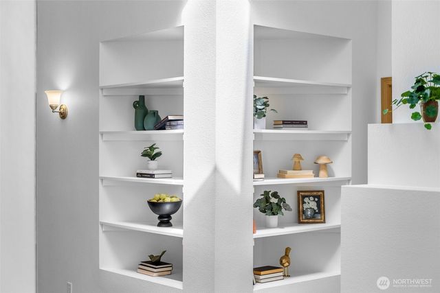 6036 Stanwick Lane SE, Olympia, WA 98513