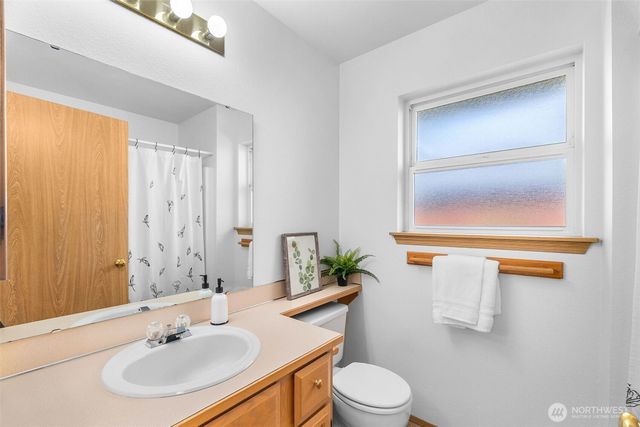 6036 Stanwick Lane SE, Olympia, WA 98513