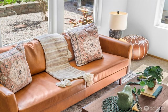 6036 Stanwick Lane SE, Olympia, WA 98513