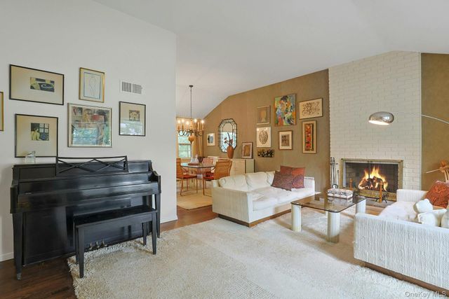129 Hillandale Drive, New Rochelle, NY 10804