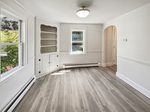 312 Linden St, Wellesley, MA 02481