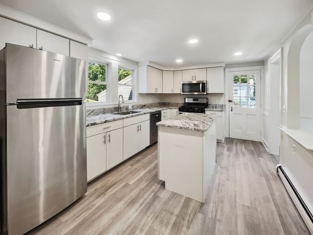 312 Linden St, Wellesley, MA 02481