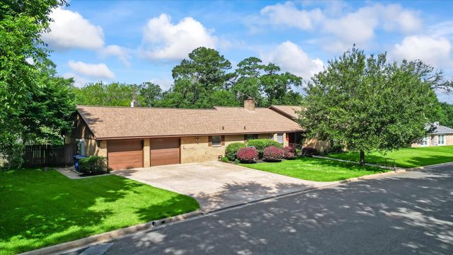 120 Hickory Street, Huntsville, TX 77320