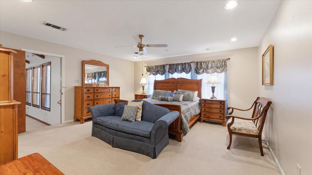 120 Hickory Street, Huntsville, TX 77320