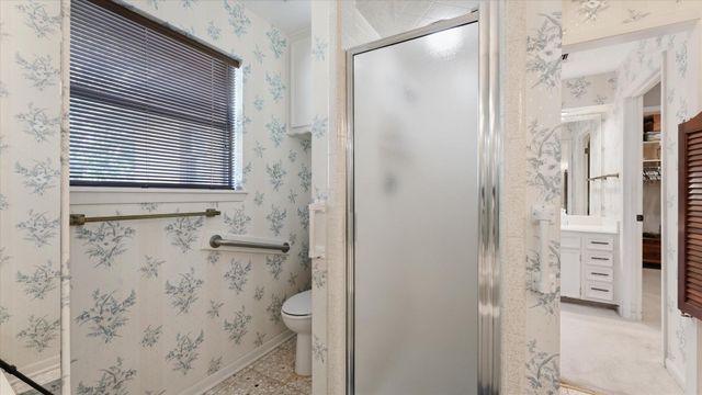 120 Hickory Street, Huntsville, TX 77320