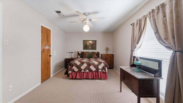 120 Hickory Street, Huntsville, TX 77320
