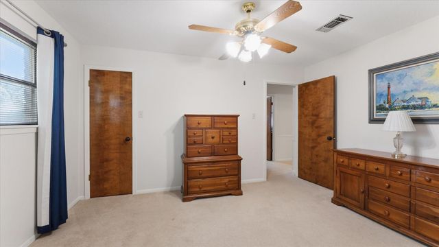 120 Hickory Street, Huntsville, TX 77320