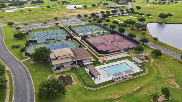 25644 Kahala Sunset CT, Spicewood, TX 78669