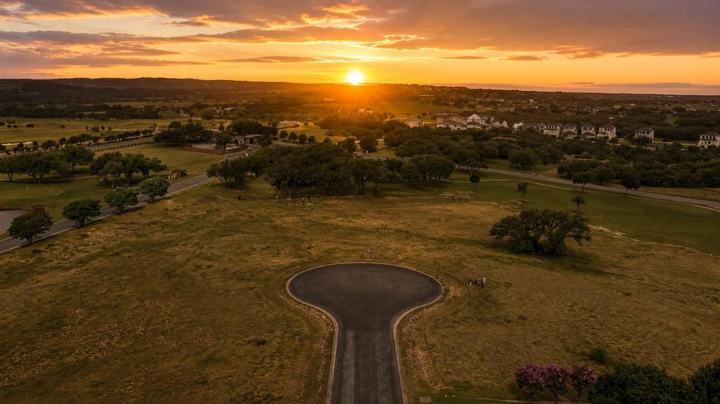 25644 Kahala Sunset CT, Spicewood, TX 78669