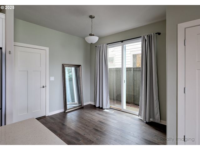 3732 Se CENTIFOLIA Ave, Hillsboro, OR 97123