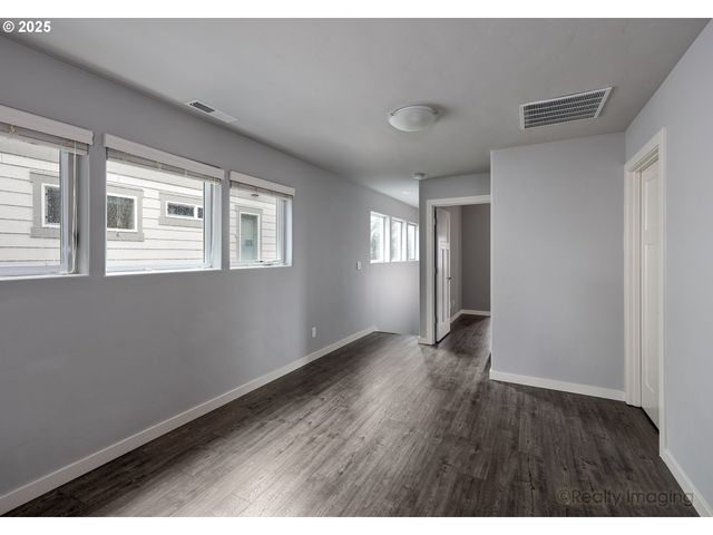 3732 Se CENTIFOLIA Ave, Hillsboro, OR 97123