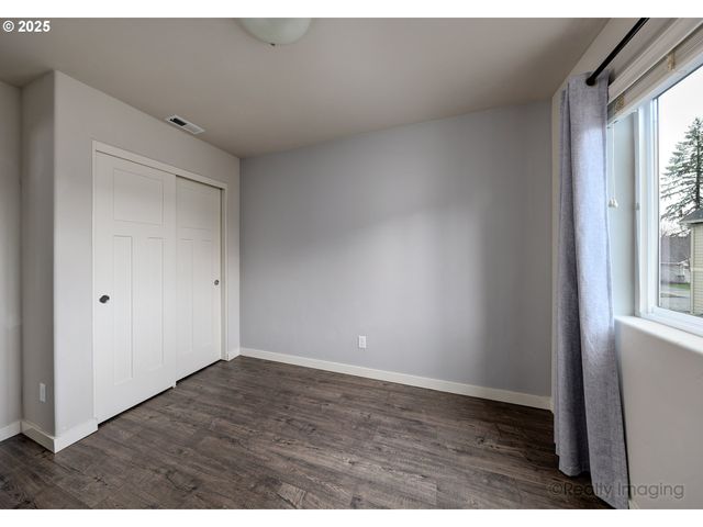 3732 Se CENTIFOLIA Ave, Hillsboro, OR 97123