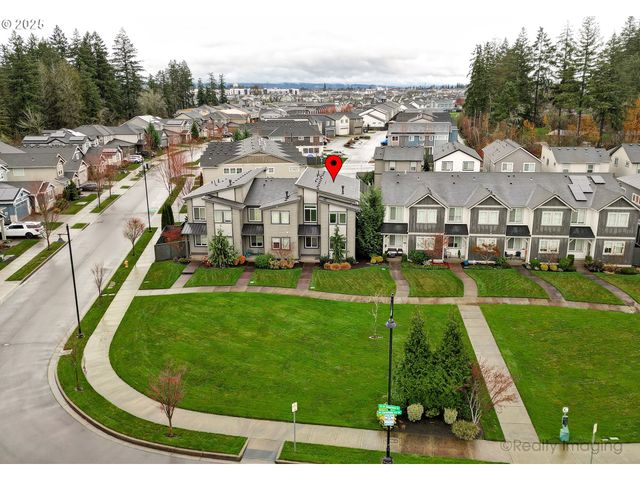 3732 Se CENTIFOLIA Ave, Hillsboro, OR 97123