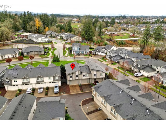 3732 Se CENTIFOLIA Ave, Hillsboro, OR 97123