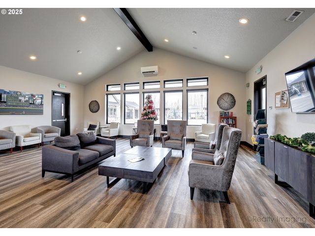 3732 Se CENTIFOLIA Ave, Hillsboro, OR 97123