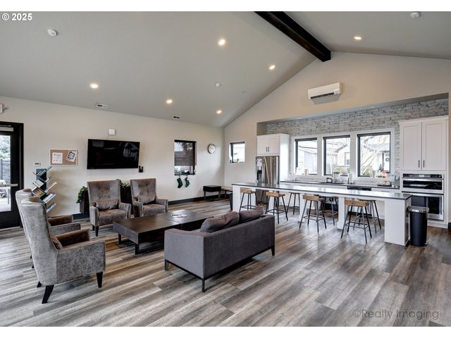 3732 Se CENTIFOLIA Ave, Hillsboro, OR 97123