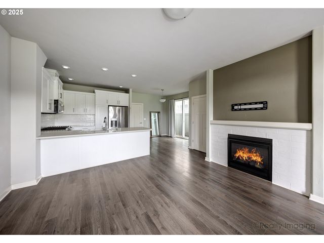 3732 Se CENTIFOLIA Ave, Hillsboro, OR 97123