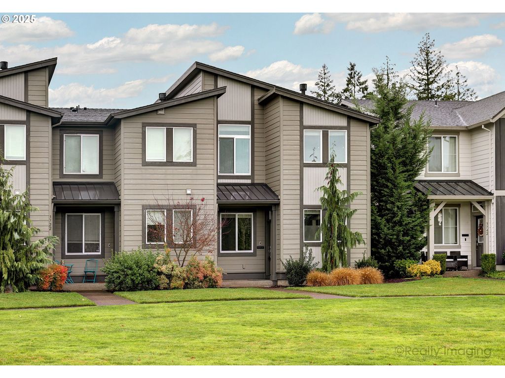 3732 Se CENTIFOLIA Ave, Hillsboro, OR 97123