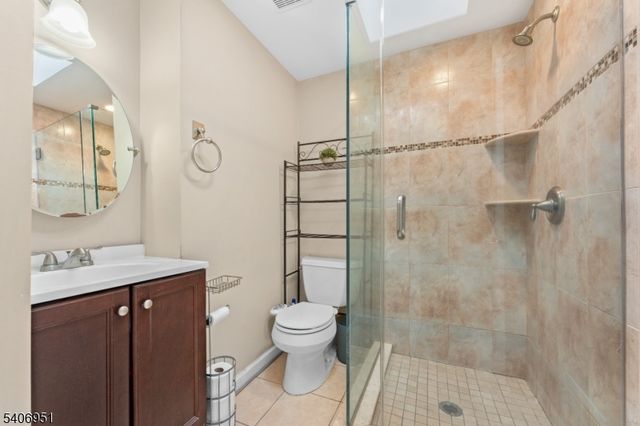 186 10Th Ave, Hawthorne Boro, NJ 07506