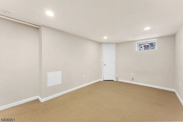 186 10Th Ave, Hawthorne Boro, NJ 07506