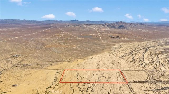 0 Fairlane Rd, Lucerne Valley, CA 92356