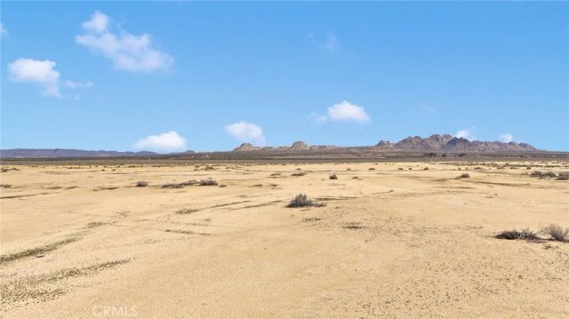 0 Fairlane Rd, Lucerne Valley, CA 92356