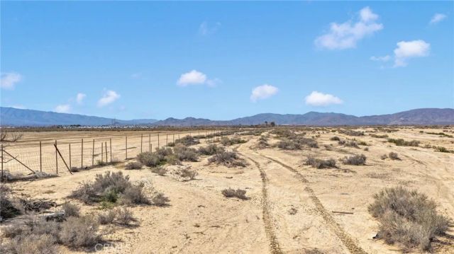 0 Fairlane Rd, Lucerne Valley, CA 92356