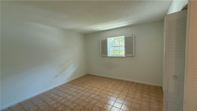 900 Jasmine Lane 102A, Vero Beach, FL 32963