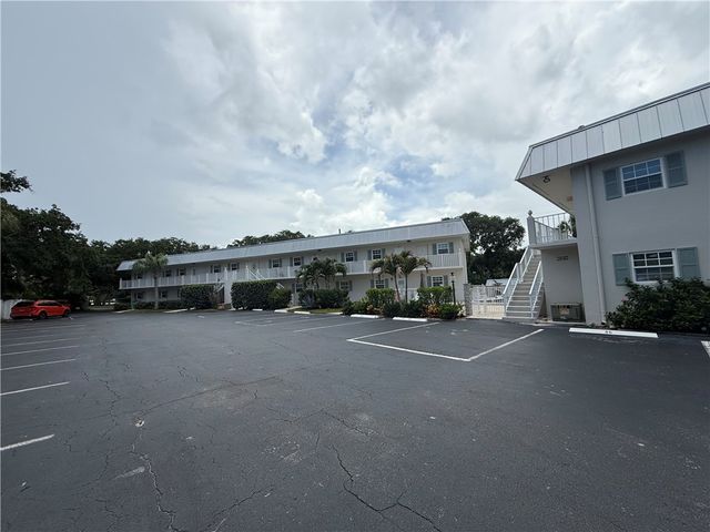 900 Jasmine Lane 102A, Vero Beach, FL 32963